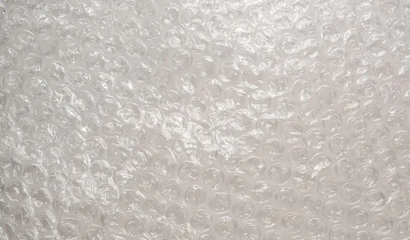 Imagem de como embalar com plástico bolha